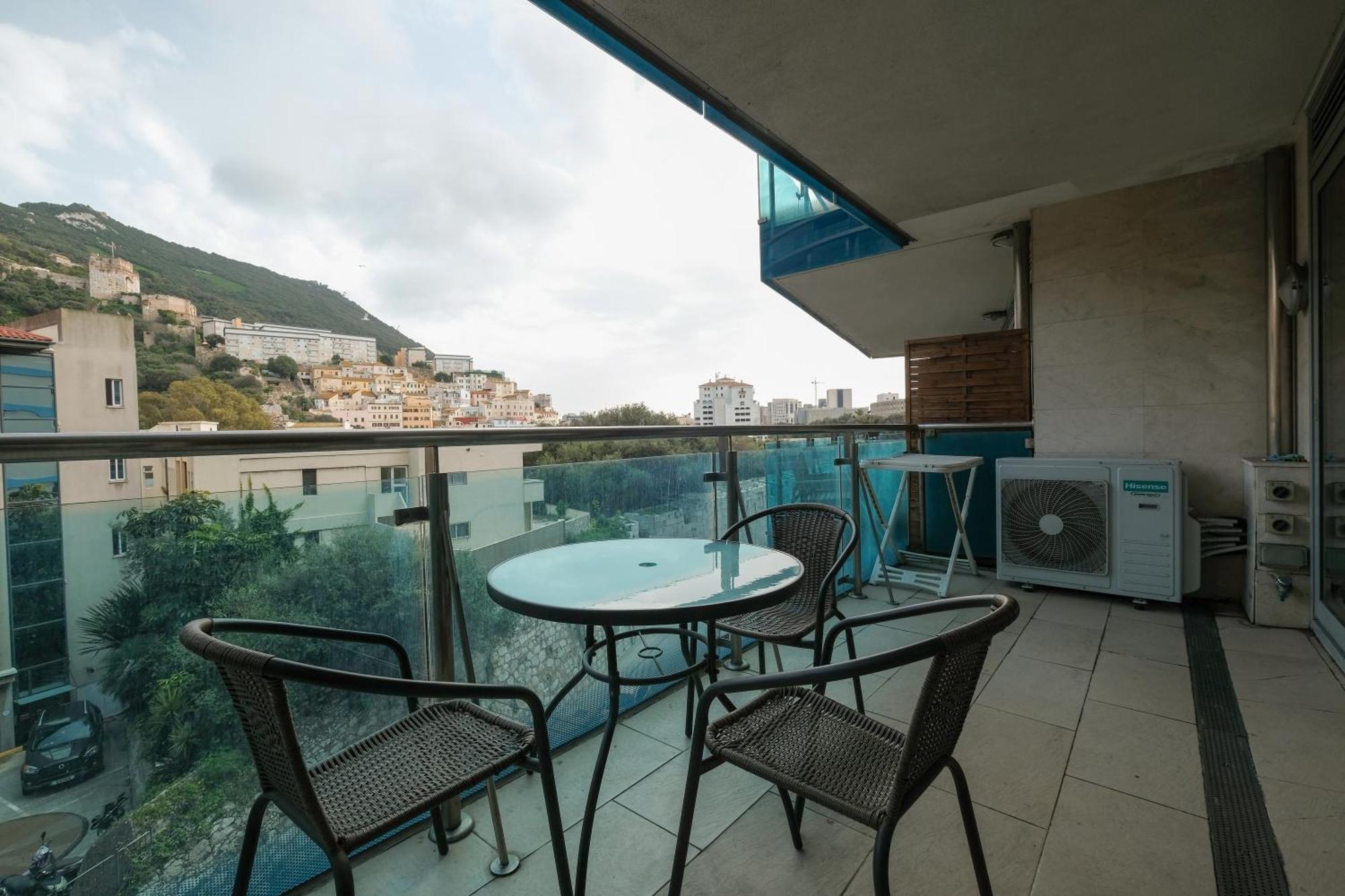 Ocean Village 2 Bedroom Apartment Gibraltar Luaran gambar