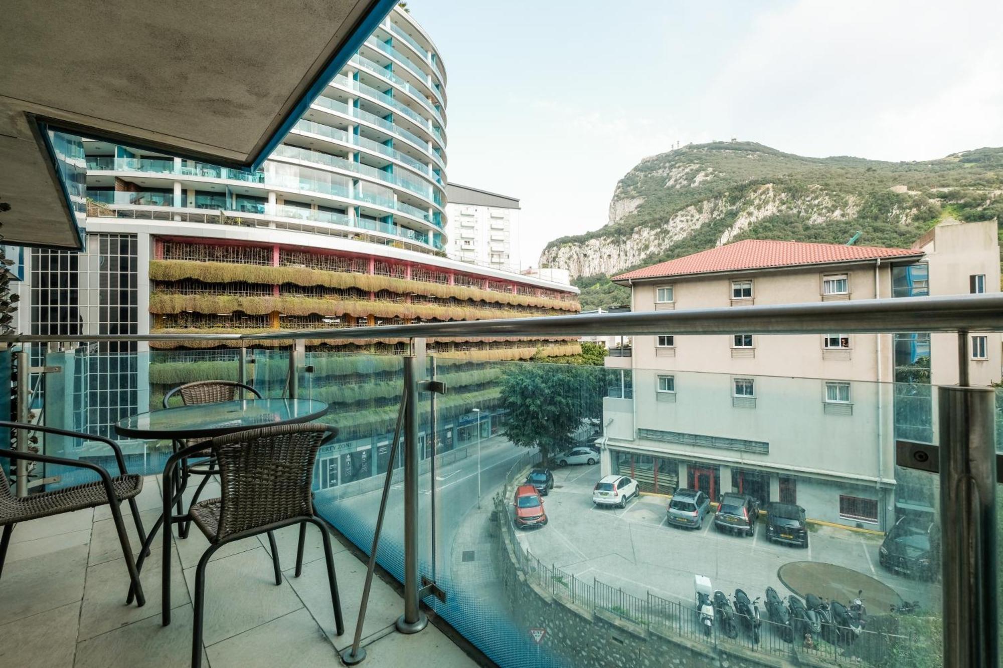 Ocean Village 2 Bedroom Apartment Gibraltar Luaran gambar